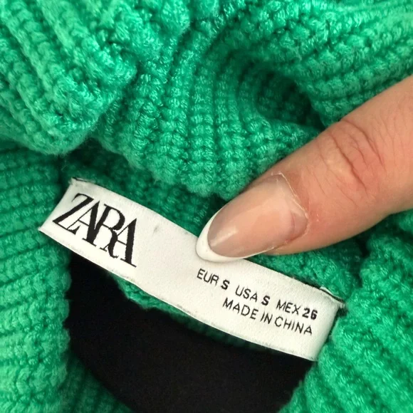 Zara Emerald Green Cropped Turtleneck Sweater - Picture 4 of 4